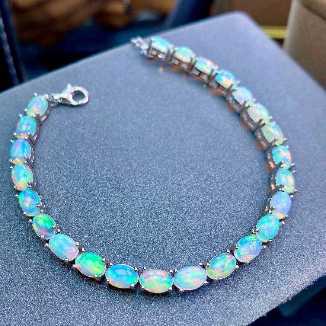Bracelet Éclat Divin en Opales - Un Bijou d’Exception